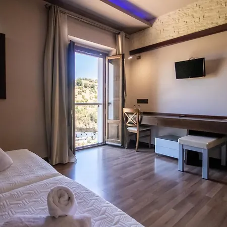 De Setenil Hotel 2*